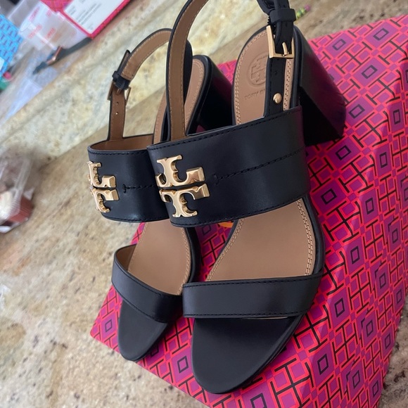 New Tory butch black 🖤 sandal - Picture 3 of 6